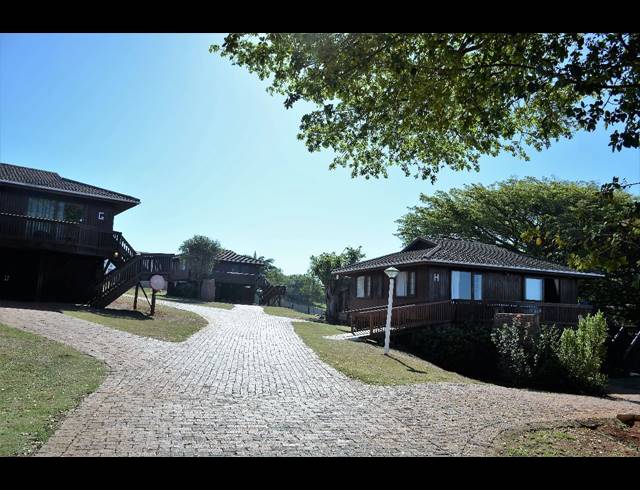 28 BEDROOM LODGE FOR SALE IN JEFFREYS BAY CENTRAL